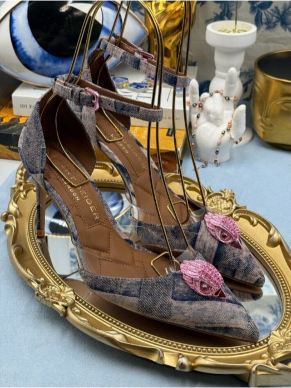 🆕 KURT GEIGER LONDON 🧿 NWOB Belgravia Pink Denim Vinyl High Heel, Sz 37 US 7